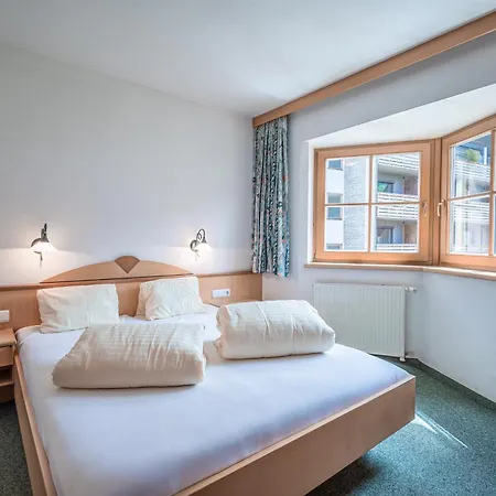 Roesslwirt דירה *