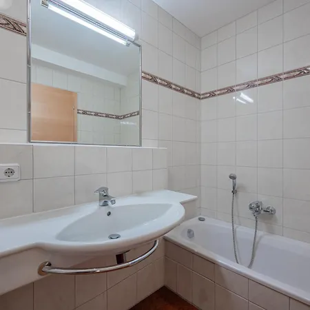 דירה Roesslwirt קירשברג אין טירול